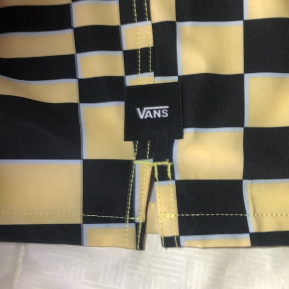 VANS NEW BOARDSHORTS SKEWED CHECKER MENS 33 WAIST ANTIQUE WHITE POCKET 18 in. - Picture 6 of 8